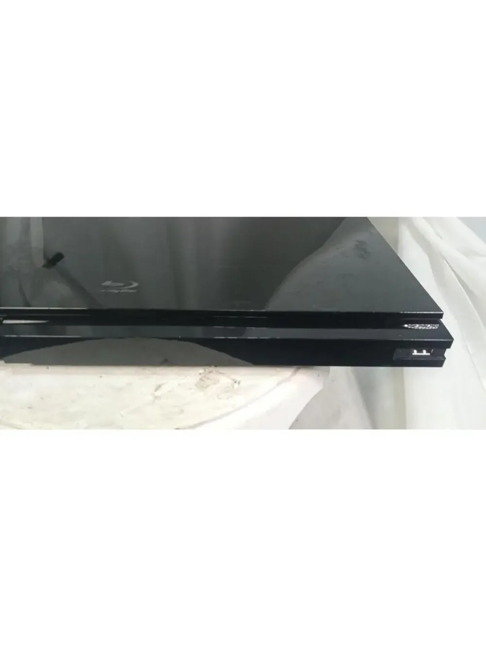 Samsung BD-D5700 Blu-Ray Disc DVD Player Smart WiFi HDMI